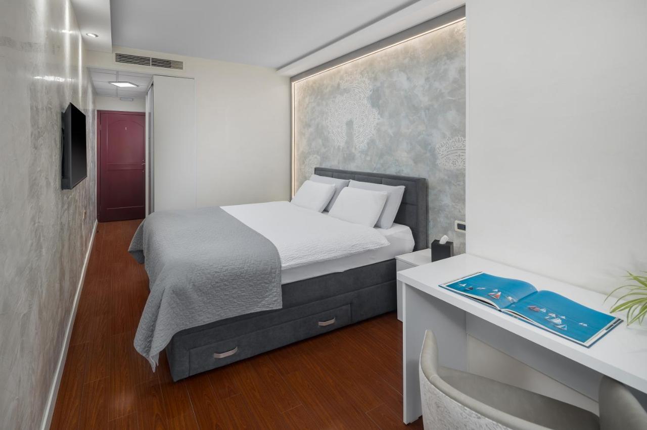 Hotel Tomi ปอร์โตรอซ ภายนอก รูปภาพ
