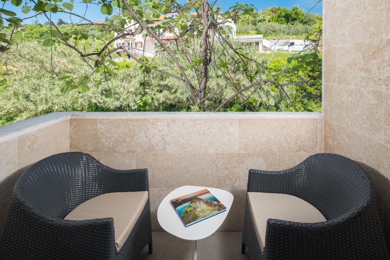 Hotel Tomi ปอร์โตรอซ ภายนอก รูปภาพ